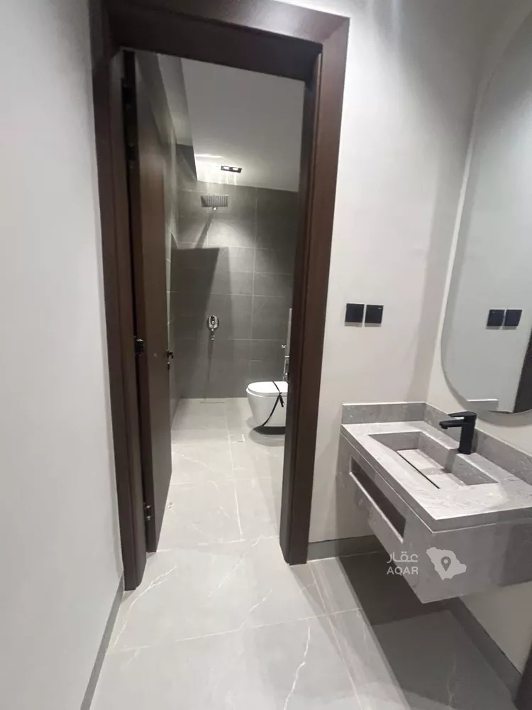دور للبيع في شارع العينين, حي إشبيلية, مدينة الرياض, منطقة الرياض 7