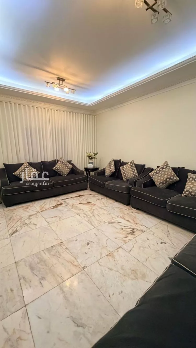 فيلا للبيع في شارع الجوز, حي الربيع, مدينة الرياض, منطقة الرياض 10