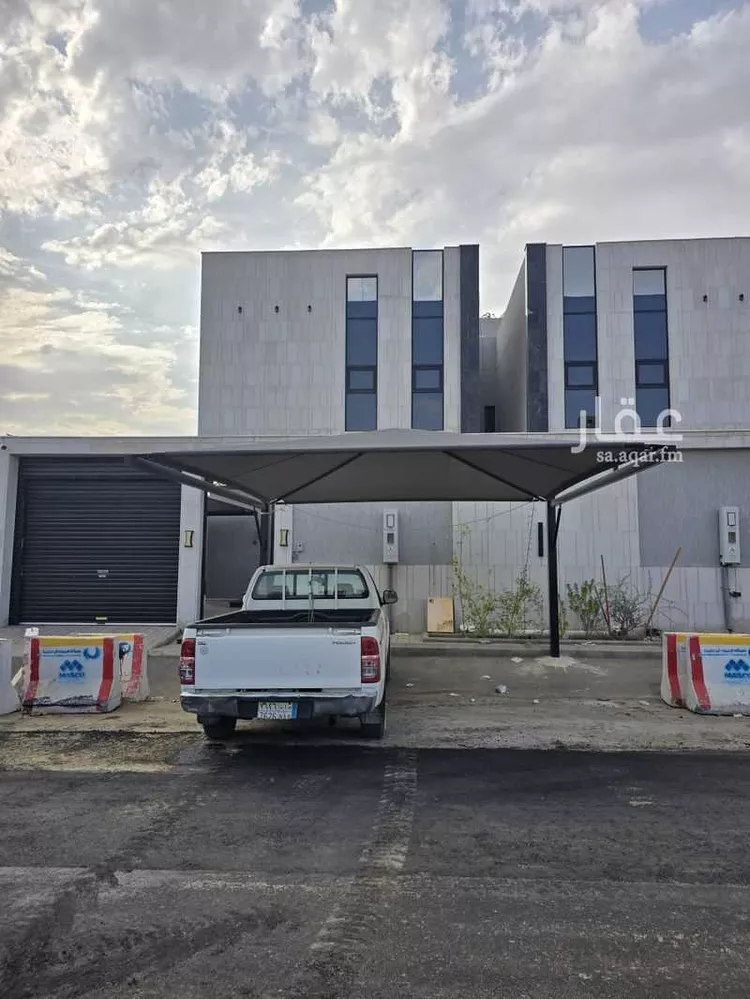 فيلا للإيجار في شارع 7018700, حي الرياض, مدينة جدة, منطقة مكة المكرمة صورة 2
