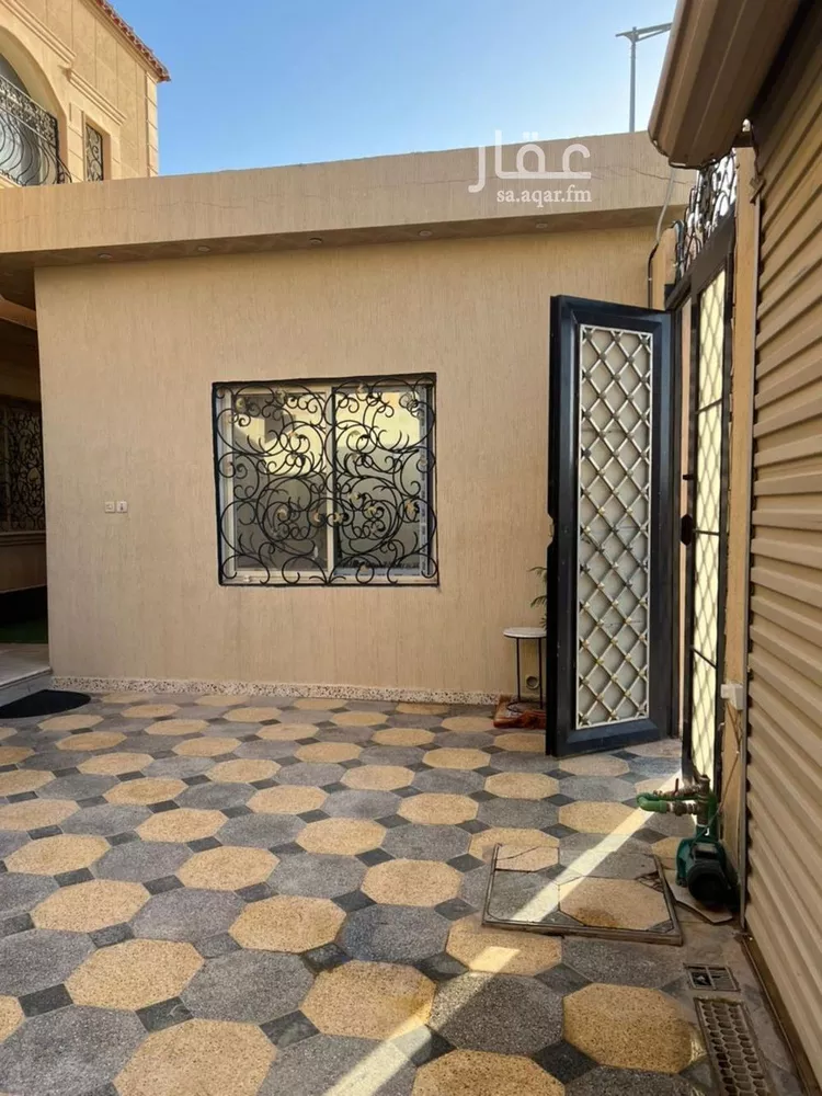 فيلا للبيع في شارع الغسق, حي ظهرة لبن, مدينة الرياض, منطقة الرياض