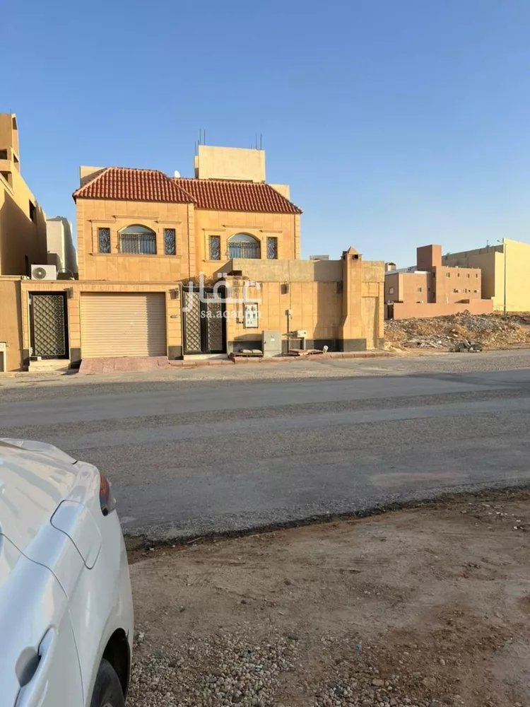 فيلا للبيع في شارع الغسق, حي ظهرة لبن, مدينة الرياض, منطقة الرياض صورة 3