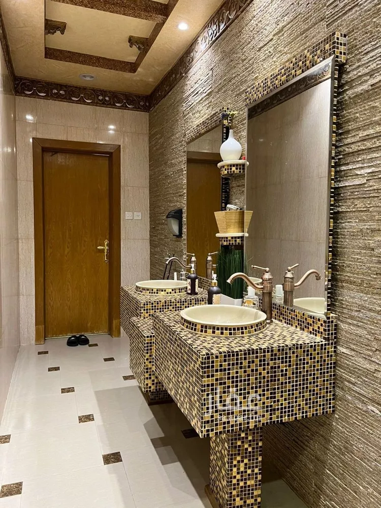 فيلا للبيع في شارع الممراح, حي ظهرة لبن, مدينة الرياض, منطقة الرياض صورة 3
