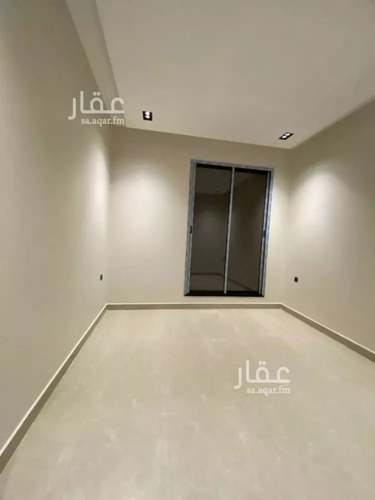 فيلا للبيع في شارع نويعمه, حي اليرموك, مدينة الرياض, منطقة الرياض صورة 2