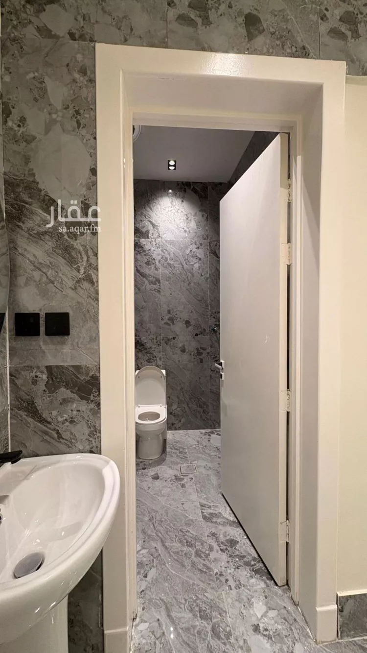 فيلا للإيجار في شارع الحضرة, حي طويق, مدينة الرياض, منطقة الرياض صورة 5