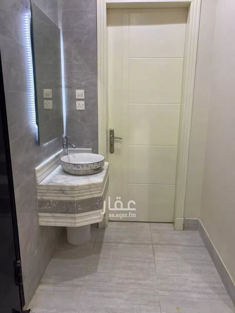 Floor for Sale in Riyadh Okaz صورة 3