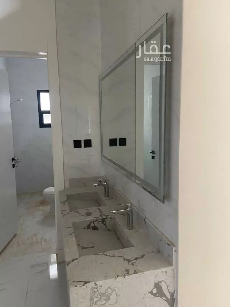 دور للبيع في شارع احمد محمد جمال, حي البيان, مدينة الرياض, منطقة الرياض صورة 2