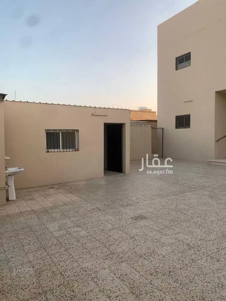 فيلا للبيع في شارع جابر الخزرجي, حي المطار, مدينة الرس, منطقة القصيم صورة 5