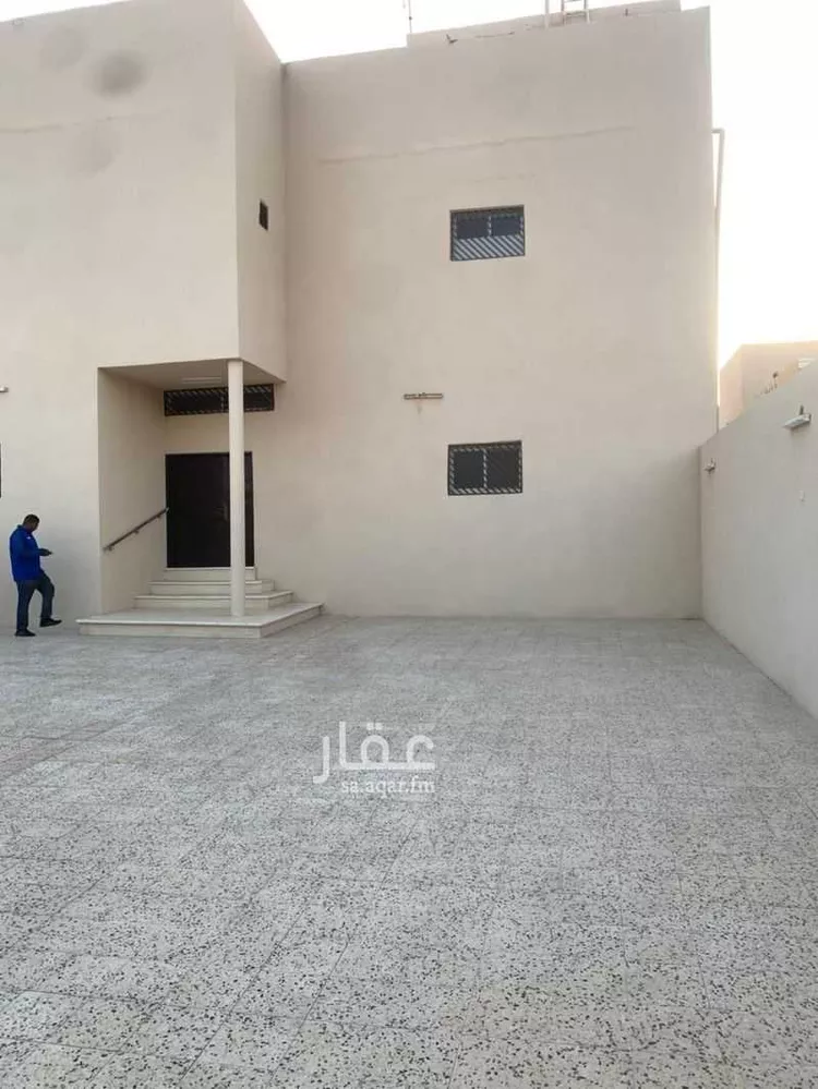 فيلا للبيع في شارع جابر الخزرجي, حي المطار, مدينة الرس, منطقة القصيم