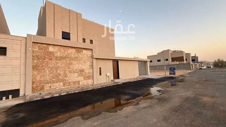 فيلا للبيع في شارع سعيد بن منصور, حي وسط المدينة, مدينة عنيزه, منطقة القصيم صورة 2