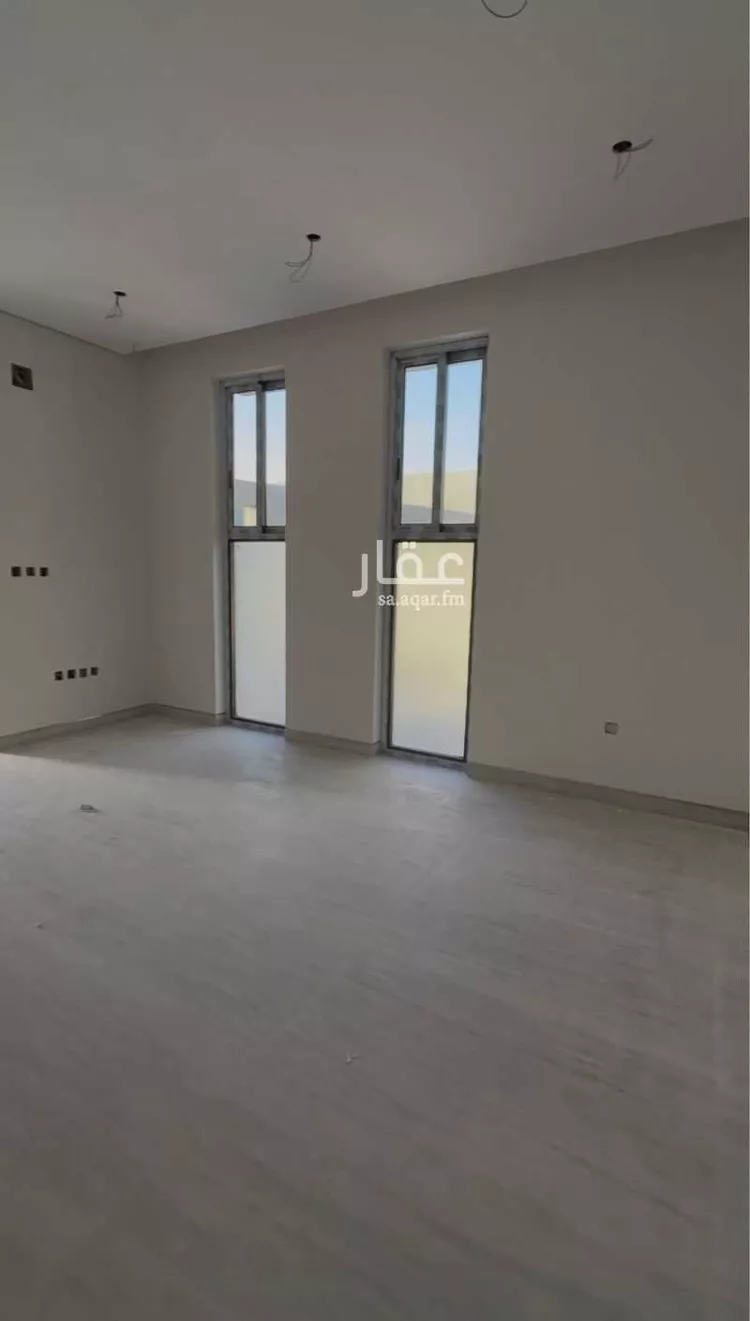 فيلا للبيع في شارع زين الدين بن نعمة, حي المصيف, مدينة عنيزة, منطقة القصيم صورة 5