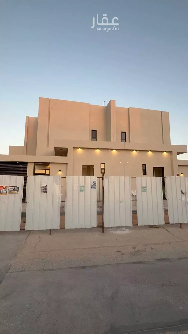 فيلا للبيع في شارع زين الدين بن نعمة, حي المصيف, مدينة عنيزة, منطقة القصيم