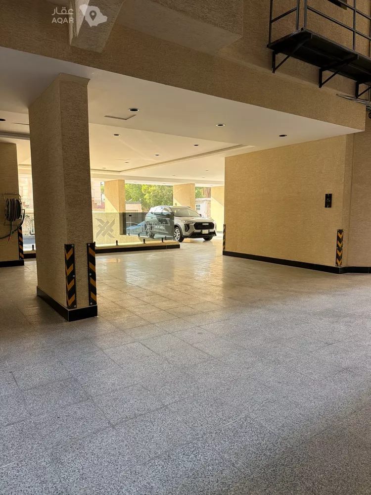 شقة للبيع في شارع عقبه بن نافع, حي الشرفية, مدينة جدة, منطقة مكة المكرمة