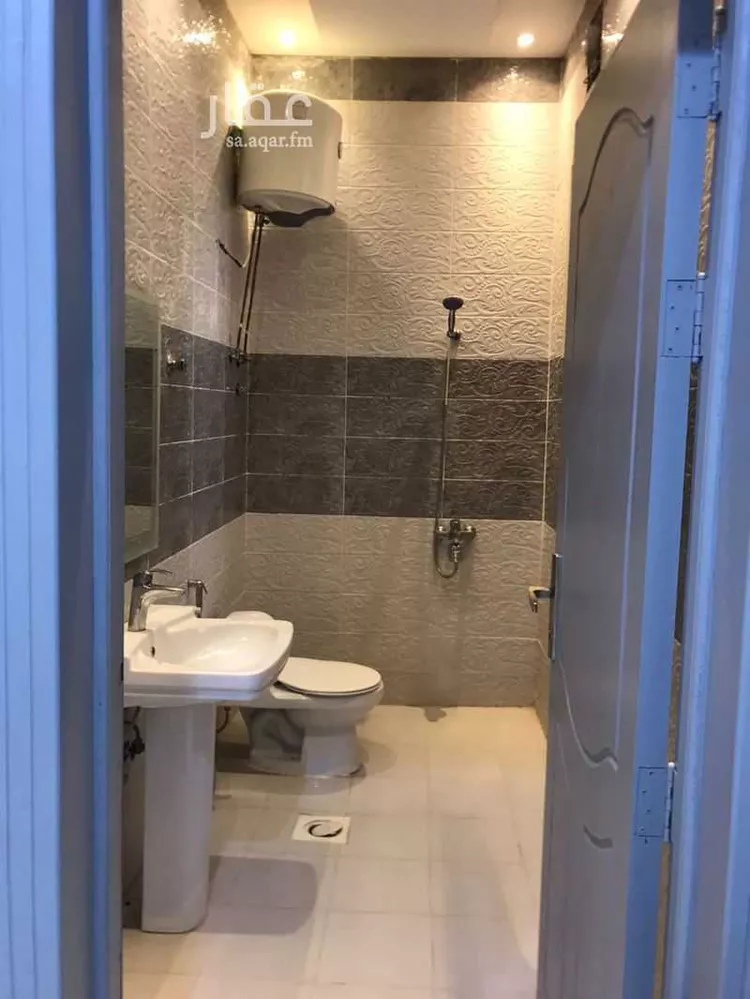 Floor for Rent in Riyadh Tuwaiq 16