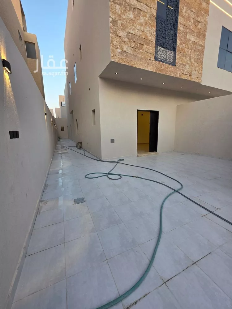 دور للبيع في شارع المحامل, حي الحزم, مدينة الرياض, منطقة الرياض صورة 5