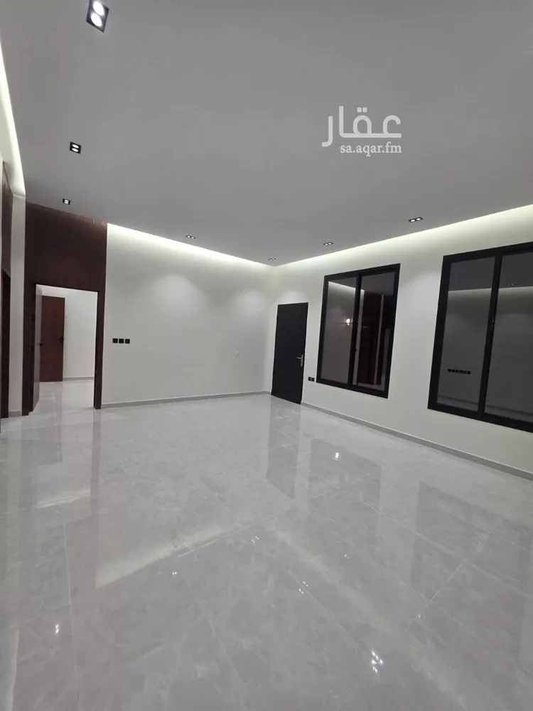 فيلا للبيع في شارع أحمد البرادعي, حي العوالي, مدينة الرياض, منطقة الرياض صورة 2