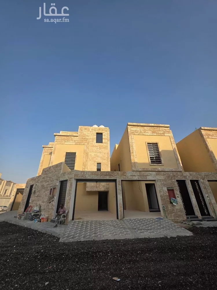 دور للبيع في شارع نجم الدين الايوبي, حي طويق, مدينة الرياض, منطقة الرياض