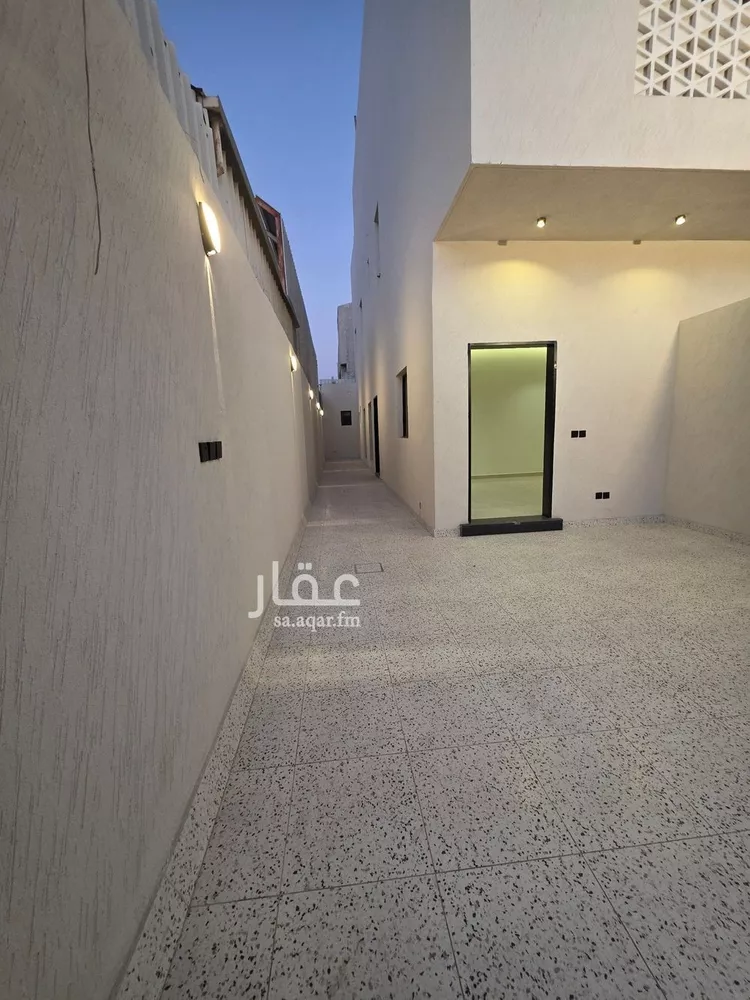 دور للبيع في شارع أبي العباس الأحفر, حي شبرا, مدينة الرياض, منطقة الرياض 14