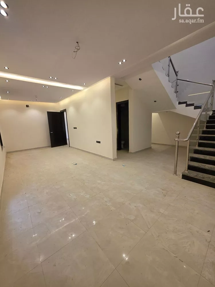 Floor for Sale in Riyadh Tuwaiq 19