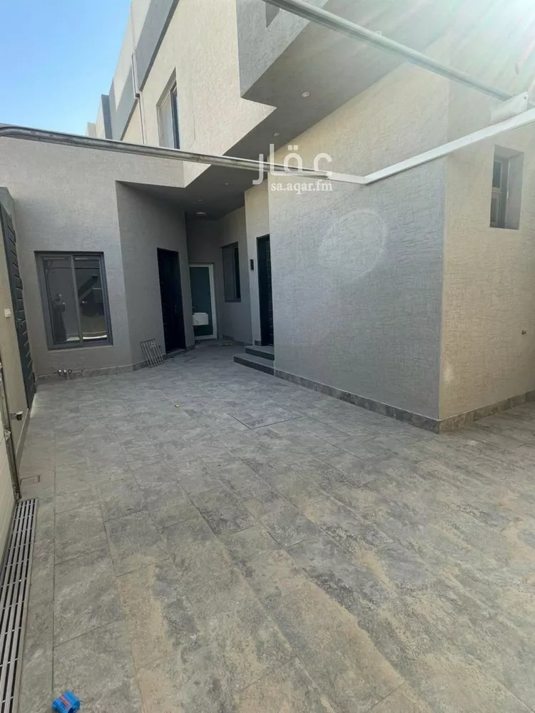 فيلا للبيع في شارع أبي طالب عبدالجبار, حي العوالي, مدينة الرياض, منطقة الرياض صورة 2