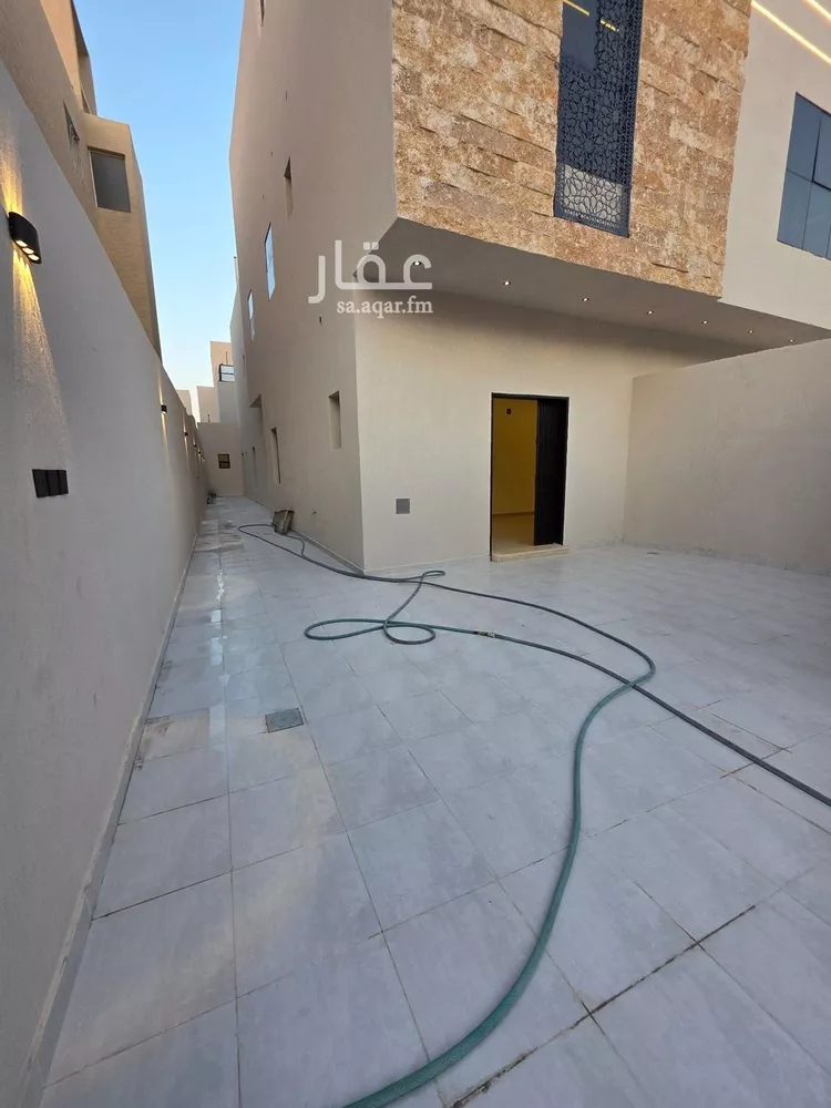 دور للبيع في شارع المحامل, حي الحزم, مدينة الرياض, منطقة الرياض صورة 4