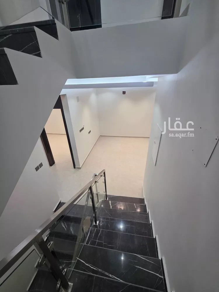 فيلا للبيع في شارع الرميثي العلوي, حي العريجاء الغربي, مدينة الرياض, منطقة الرياض صورة 5