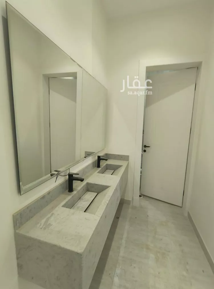Floor for Sale in Riyadh Dahiat Namar 14