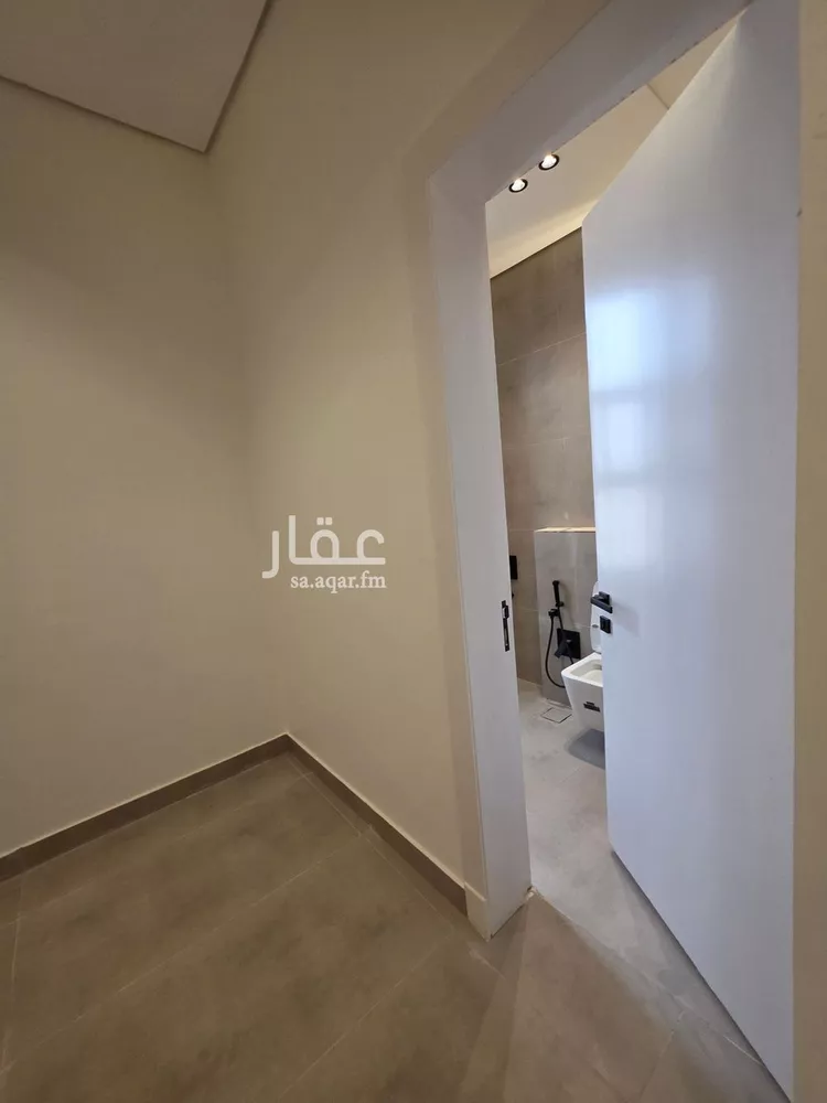 فيلا للبيع في شارع المحبورة, حي الحزم, مدينة الرياض, منطقة الرياض صورة 4