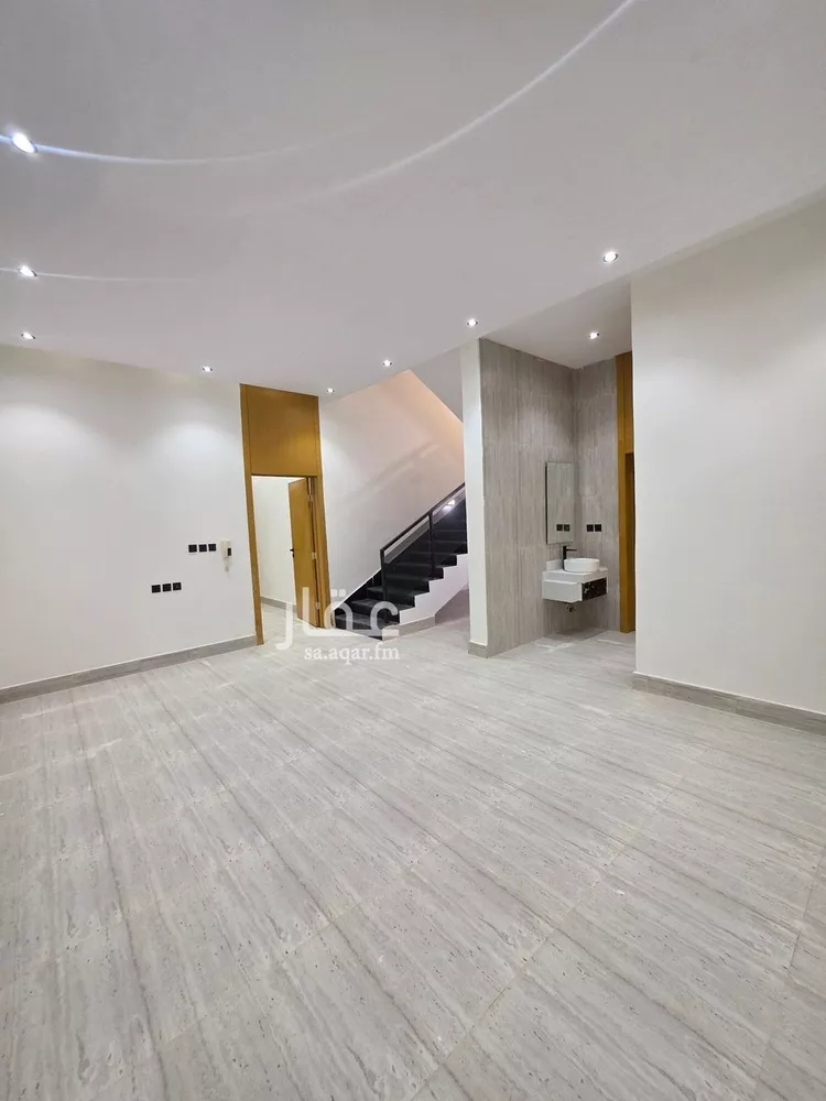 Villa for Sale in Riyadh Tuwaiq 6