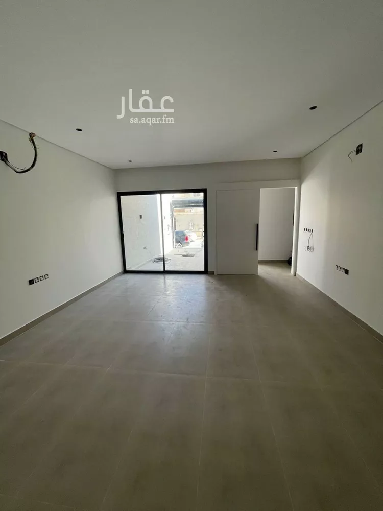 فيلا للبيع في شارع المحامل, حي الحزم, مدينة الرياض, منطقة الرياض صورة 2