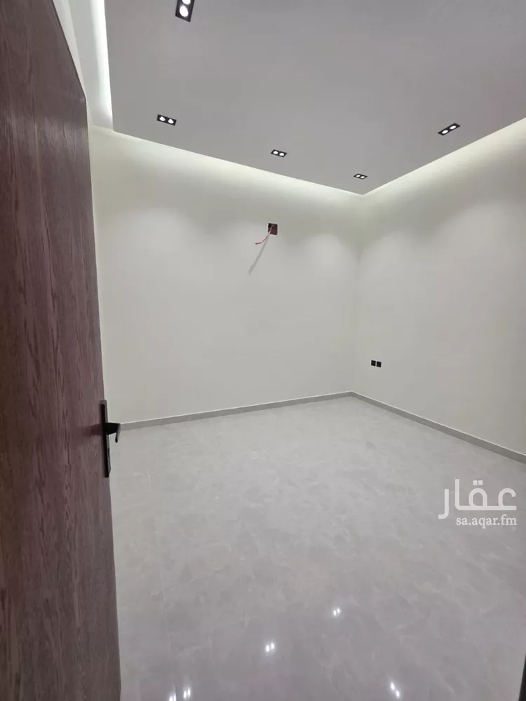 فيلا للبيع في شارع أحمد البرادعي, حي العوالي, مدينة الرياض, منطقة الرياض صورة 4