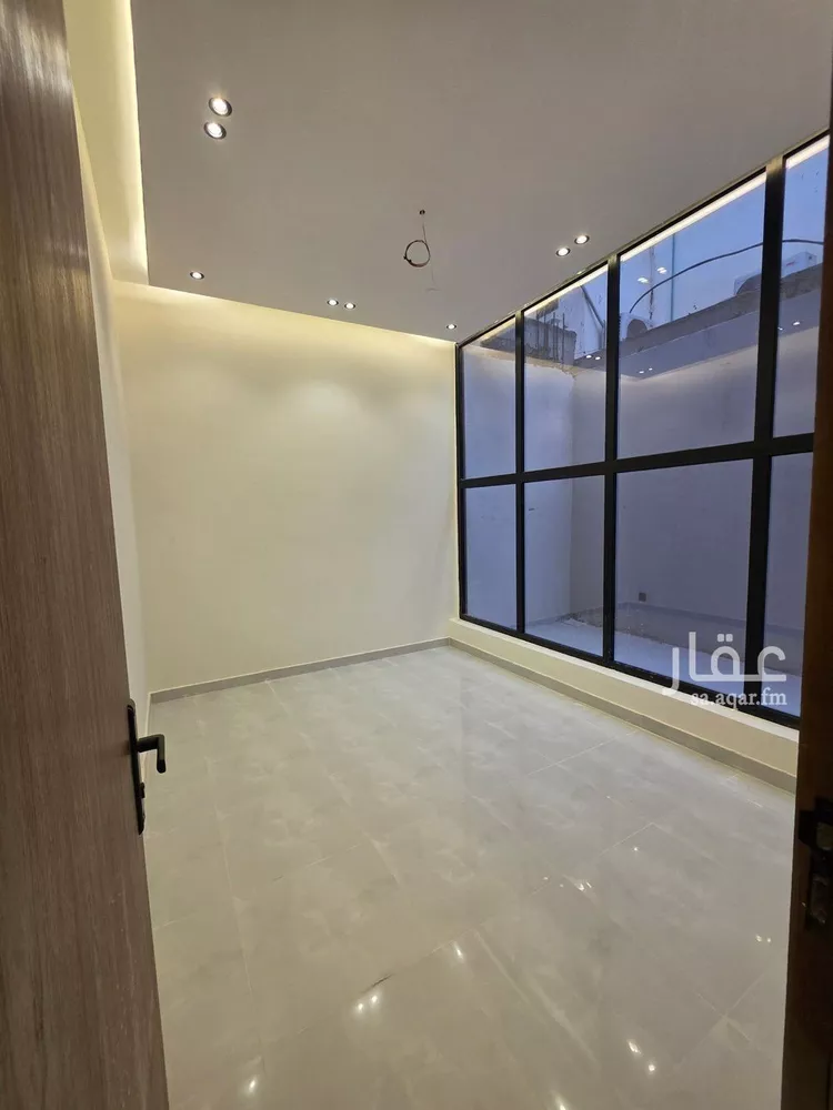Floor for Sale in Riyadh Tuwaiq 11
