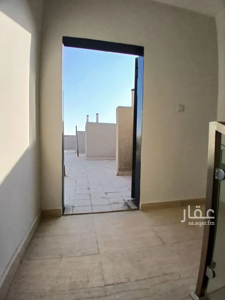 Floor for Sale in Riyadh Dahiat Namar 18