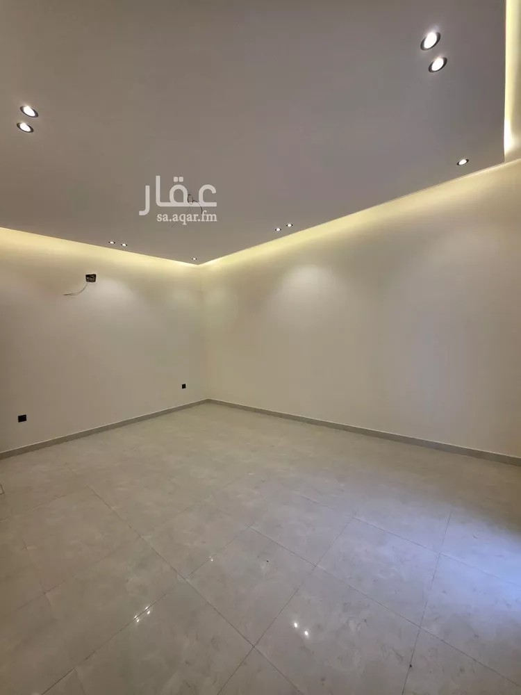 دور للبيع في شارع عمر بن نبيه, حي طويق, مدينة الرياض, منطقة الرياض صورة 3