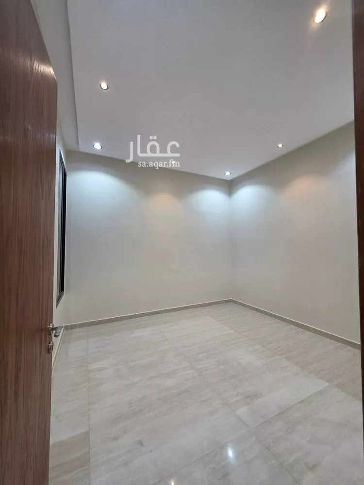 دور للبيع في شارع أحمد محمد جمال, حي طويق, مدينة الرياض, منطقة الرياض 25