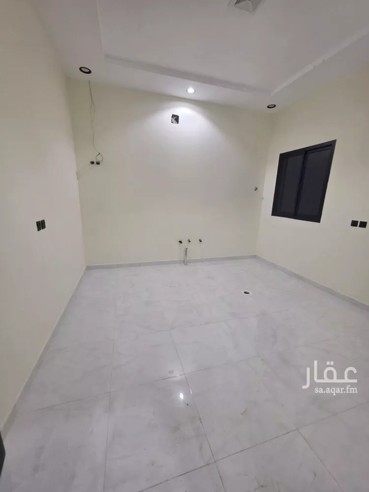 دور للبيع في شارع زايد السبيعي, حي بدر, مدينة الرياض, منطقة الرياض صورة 3