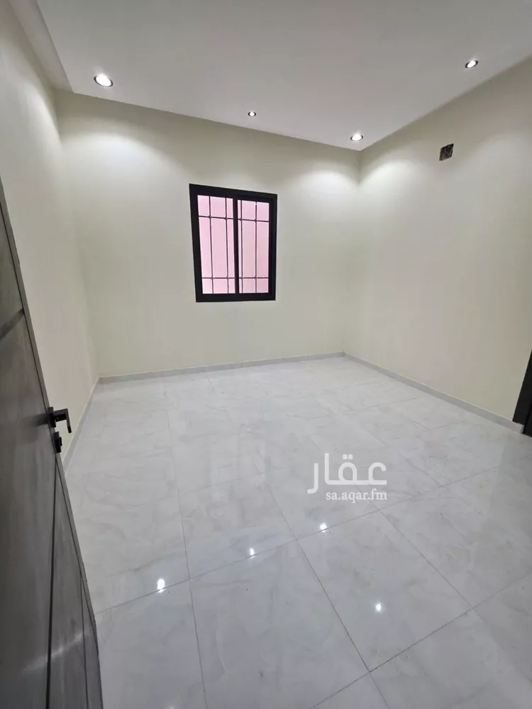 دور للبيع في شارع زايد السبيعي, حي بدر, مدينة الرياض, منطقة الرياض صورة 4