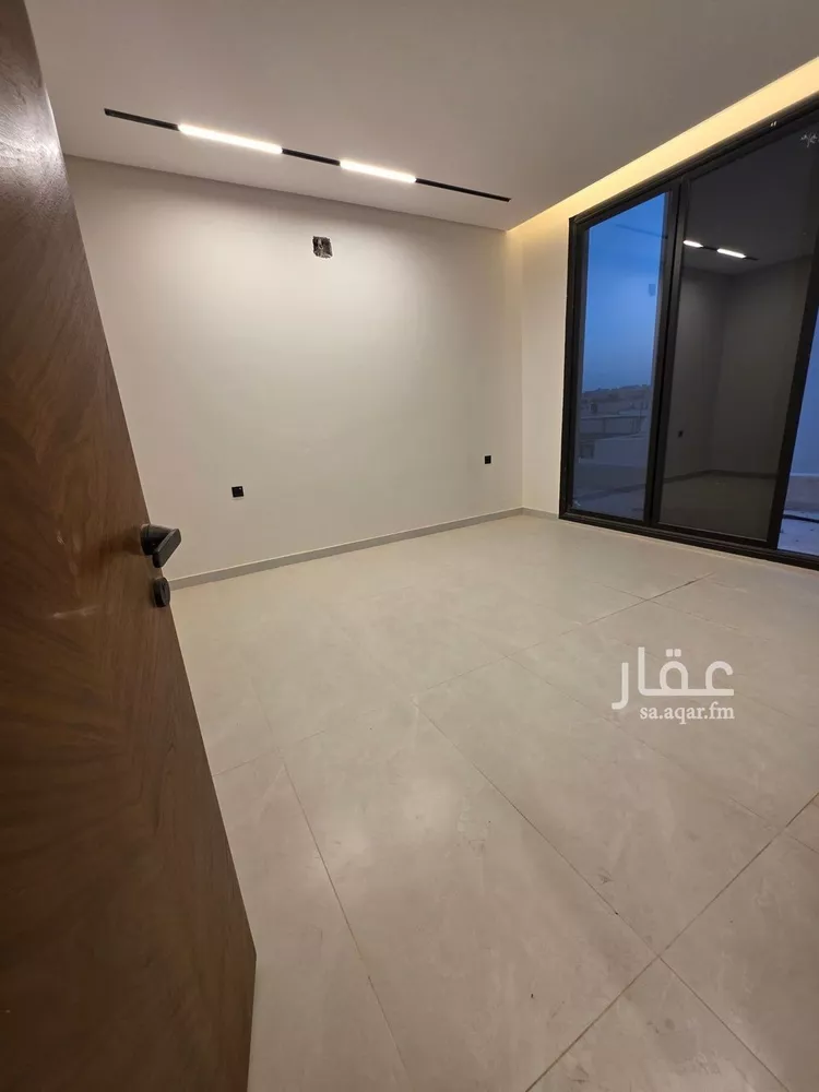 فيلا للبيع في شارع أحمد البرادعي, حي العوالي, مدينة الرياض, منطقة الرياض صورة 3