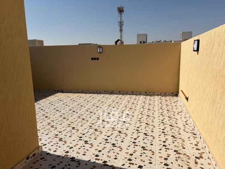فيلا للبيع في شارع أبي السريع, حي العريجاء الأوسط, مدينة الرياض, منطقة الرياض 15