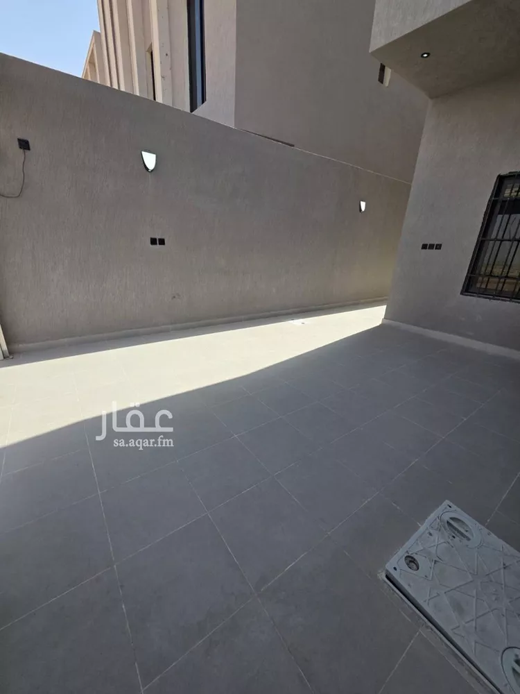 دور للبيع في شارع أحمد بن عبدالرحمن اللخمي, حي بدر, مدينة الرياض, منطقة الرياض 9
