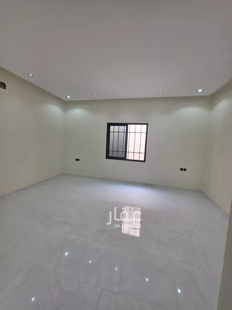 دور للبيع في شارع الإمام مالك, حي بدر, مدينة الرياض, منطقة الرياض صورة 4