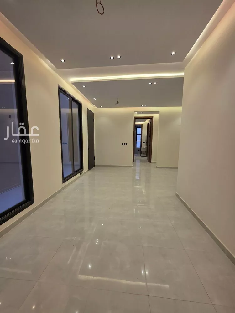 Floor for Sale in Riyadh Tuwaiq 8
