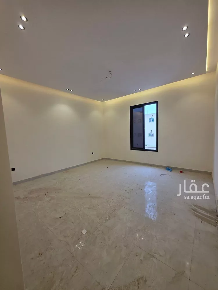 Floor for Sale in Riyadh Tuwaiq 10