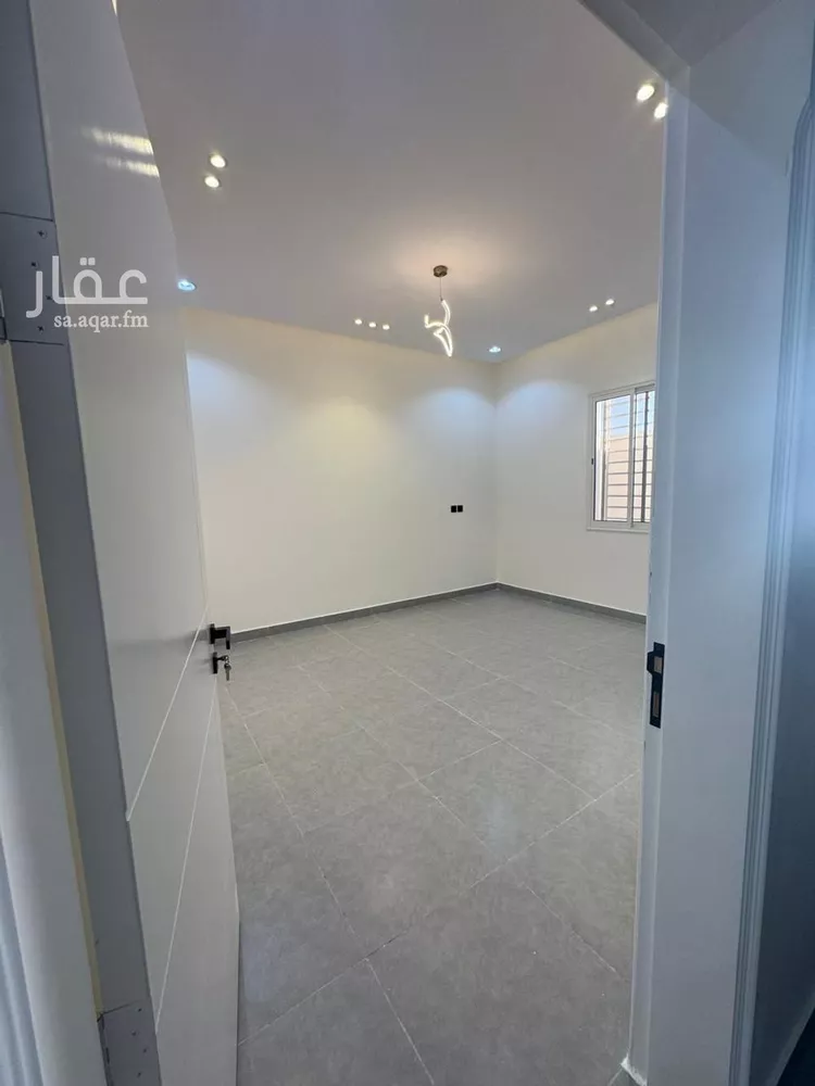 دور للبيع في شارع عمرو بن الجموح, حي الروضة, مدينة سراة عبيدة, منطقة عسير صورة 5