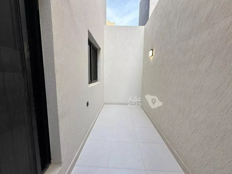 Floor for Sale in Riyadh Tuwaiq 10
