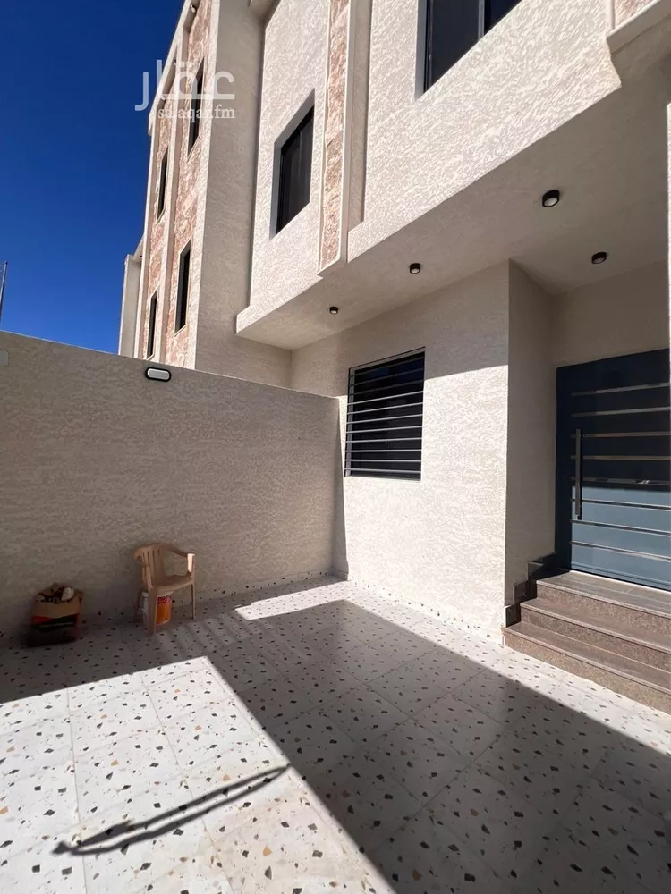 شقة للبيع في شارع النزهة 1 28, حي النزهة 1, مدينة أحد رفيدة, منطقة عسير صورة 2