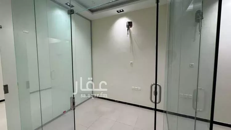 Commercial Office for Rent in Riyadh Al Yarmouk صورة 3
