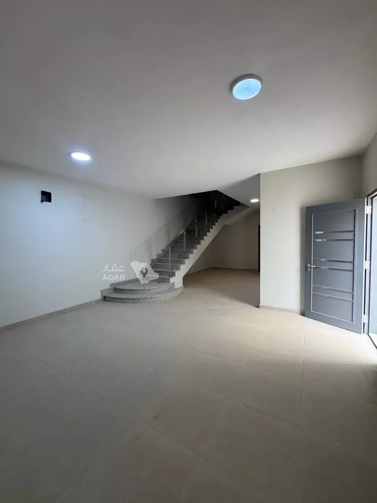 Villa for Sale in Riyadh Al Janadriyah 12