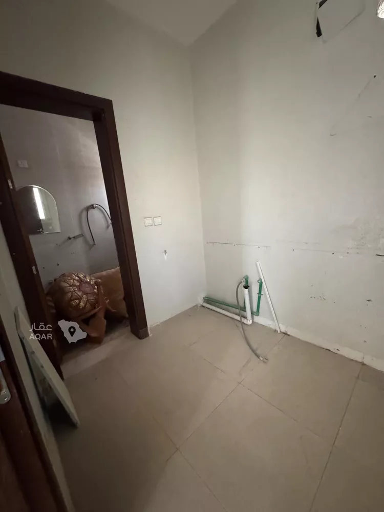 Villa for Sale in Riyadh Al Janadriyah 18