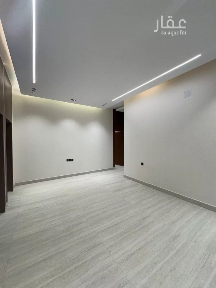 Floor for Sale in Riyadh Al Janadriyah 10