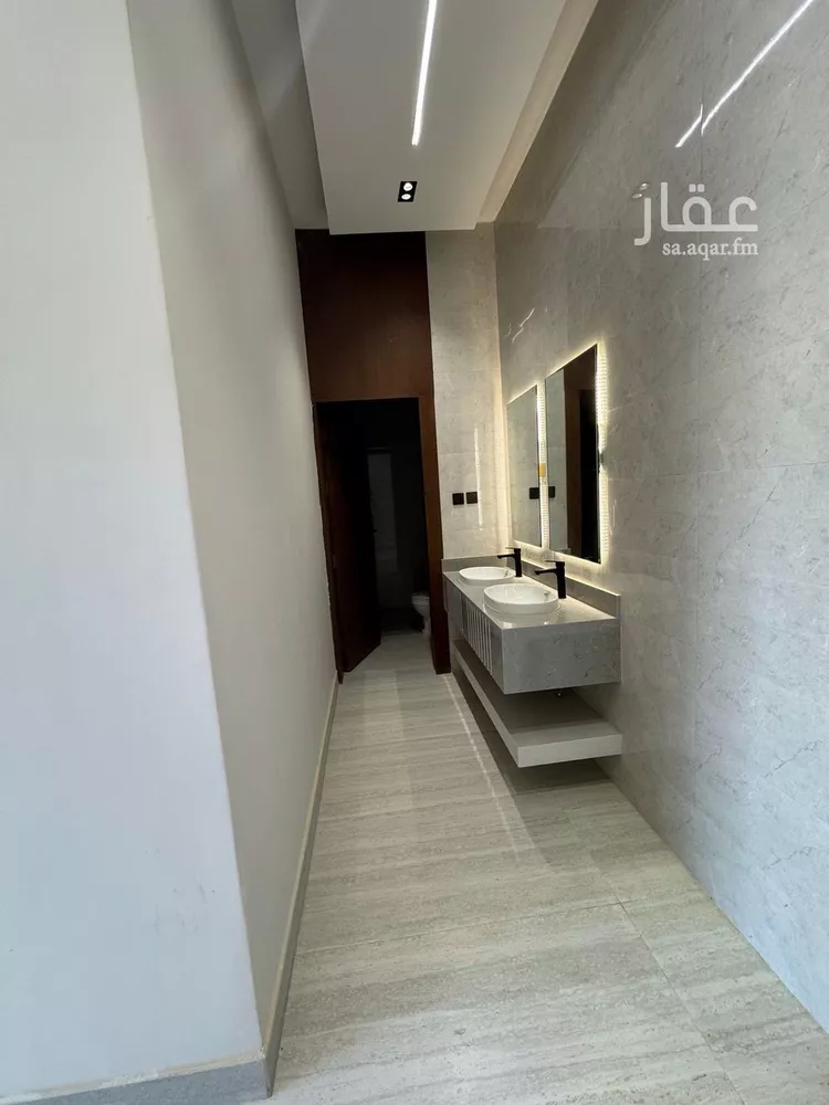 Floor for Sale in Riyadh Al Janadriyah 22